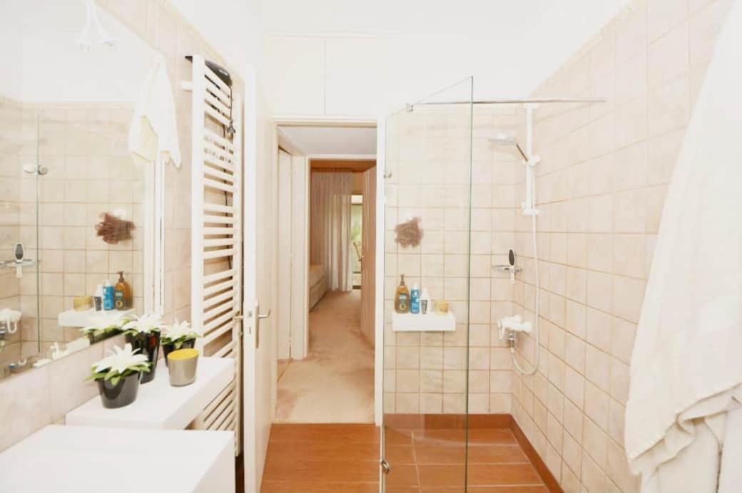 Villasonboard 2 Bed Condo Beach Seaview Greek Riviera Vouliagmeni Athén Kültér fotó